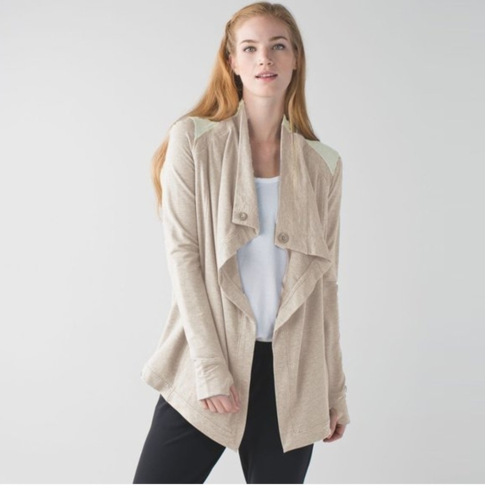 Lululemon Coast Wrap Cardigan. Size 6
